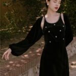 Velvet Pearl French Dress Two-Piece Niche High-End Women's Clothing - Image 2