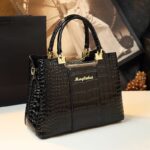Fashion Print Atmospheric Light Luxury Handbag - Image 5