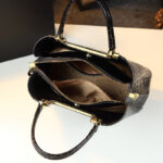 Fashion Print Atmospheric Light Luxury Handbag - Image 3