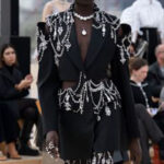 Female High-end Nail Drill Backless Hollow Out Jacket - Image 2